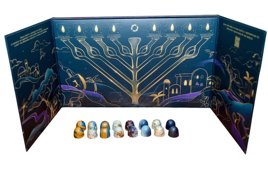 DeLamie Chocolate Menorah Advent Calendar (16 pcs)