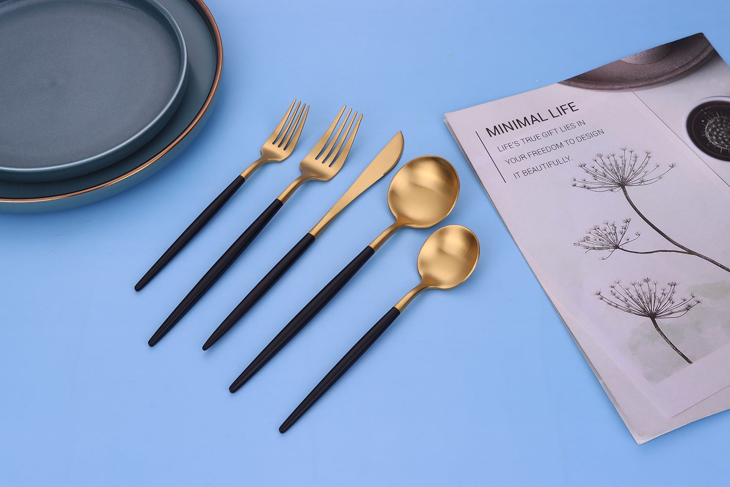 20 Pc Flatware Set Matte Gold with Black Handles - Service for 4