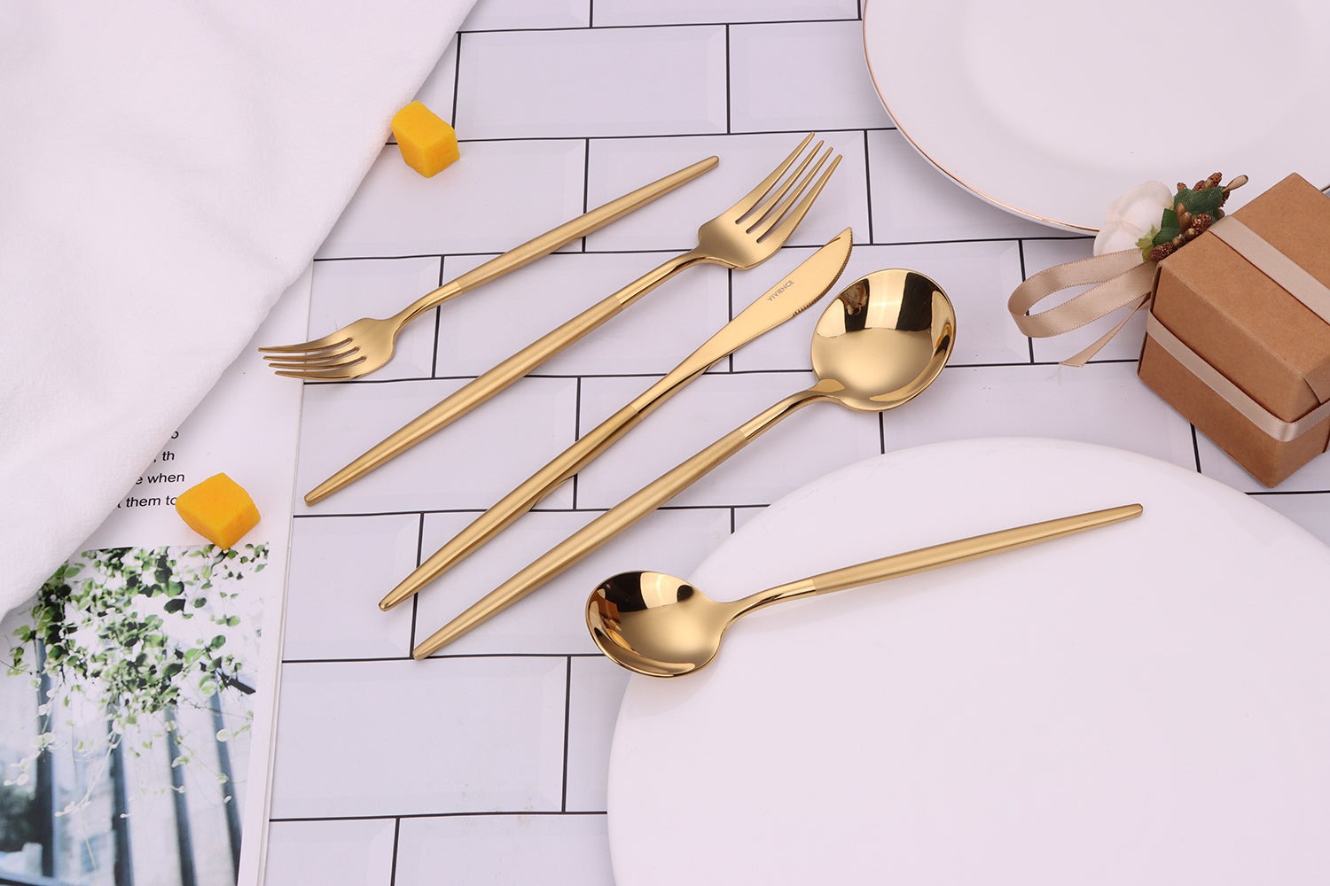 20 Pc Flatware Set Gold with Matte Handles - Service for 4